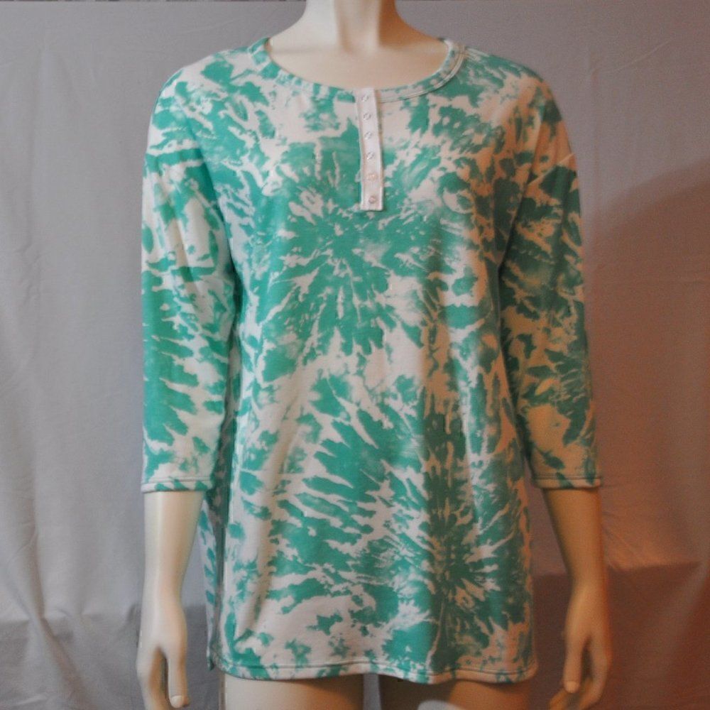 2/$10 Honeyme Top with 3/4 Length Sleeves with Snapped Neckline Sz Medium Bundle